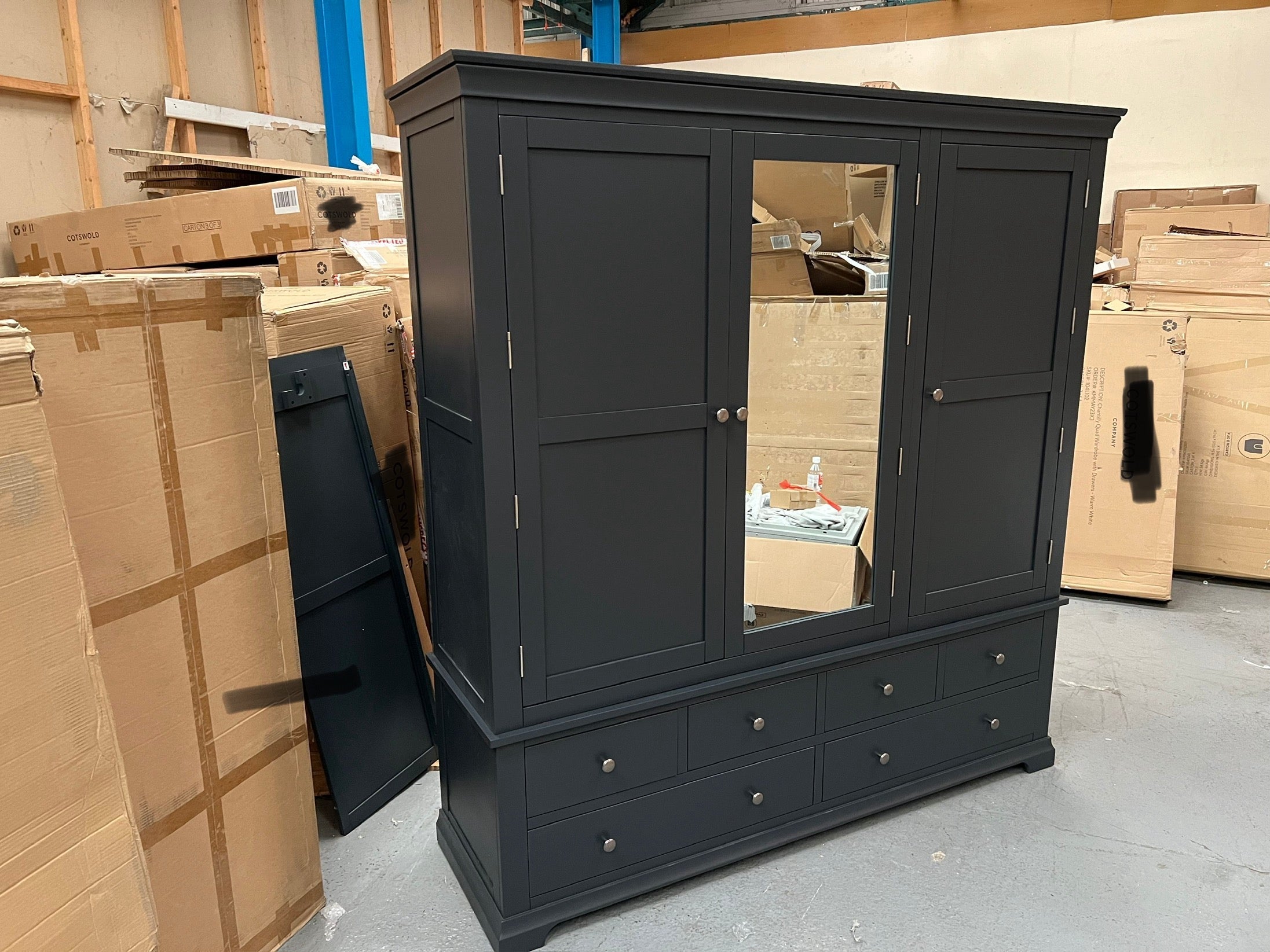 CHANTILLY DUSKY BLACK Grand Triple Wardrobe Quality Furniture Clearance Ltd
