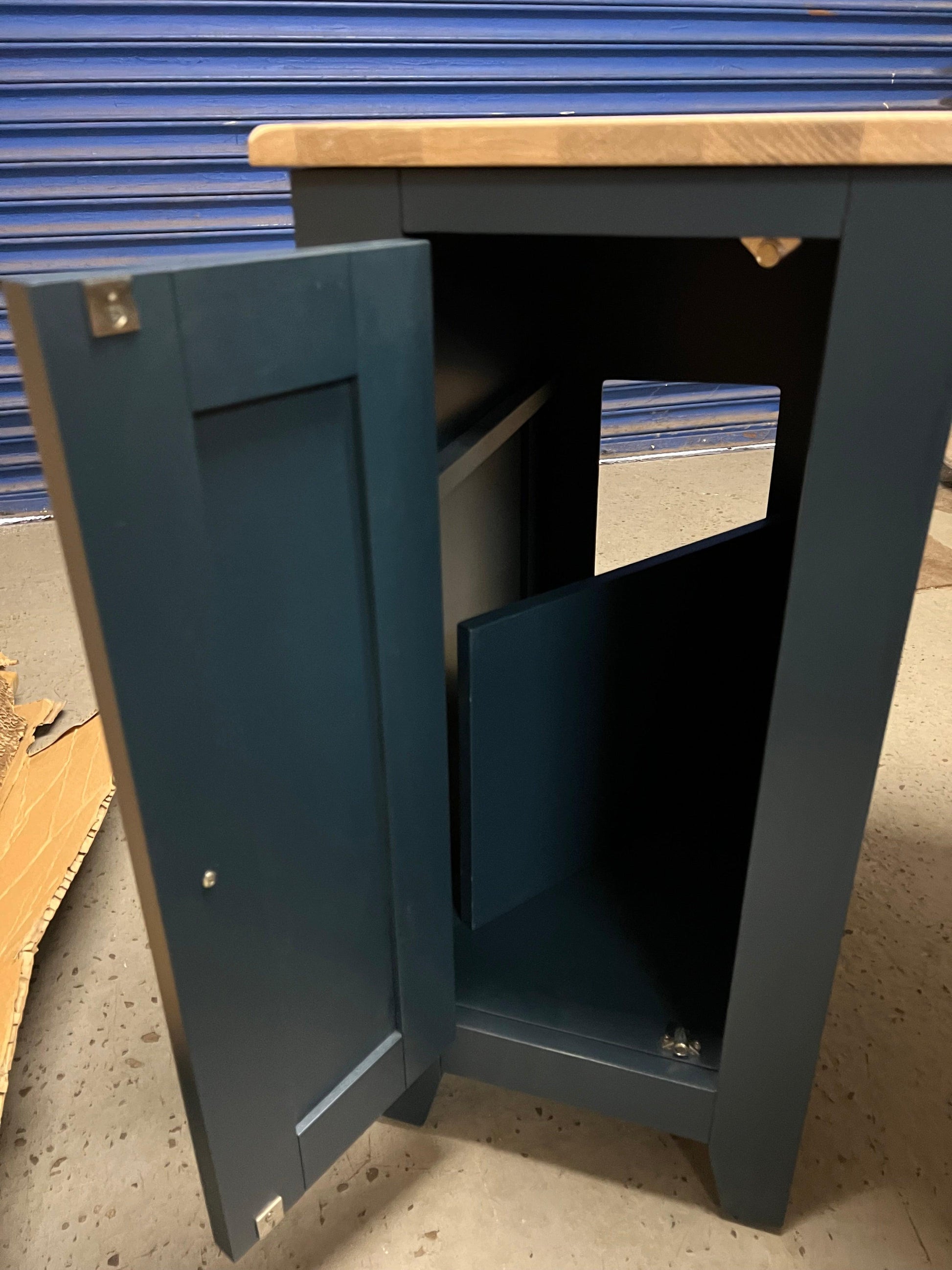 CHESTER MIDNIGHT BLUE
Corner Desk Quality Furniture Clearance Ltd