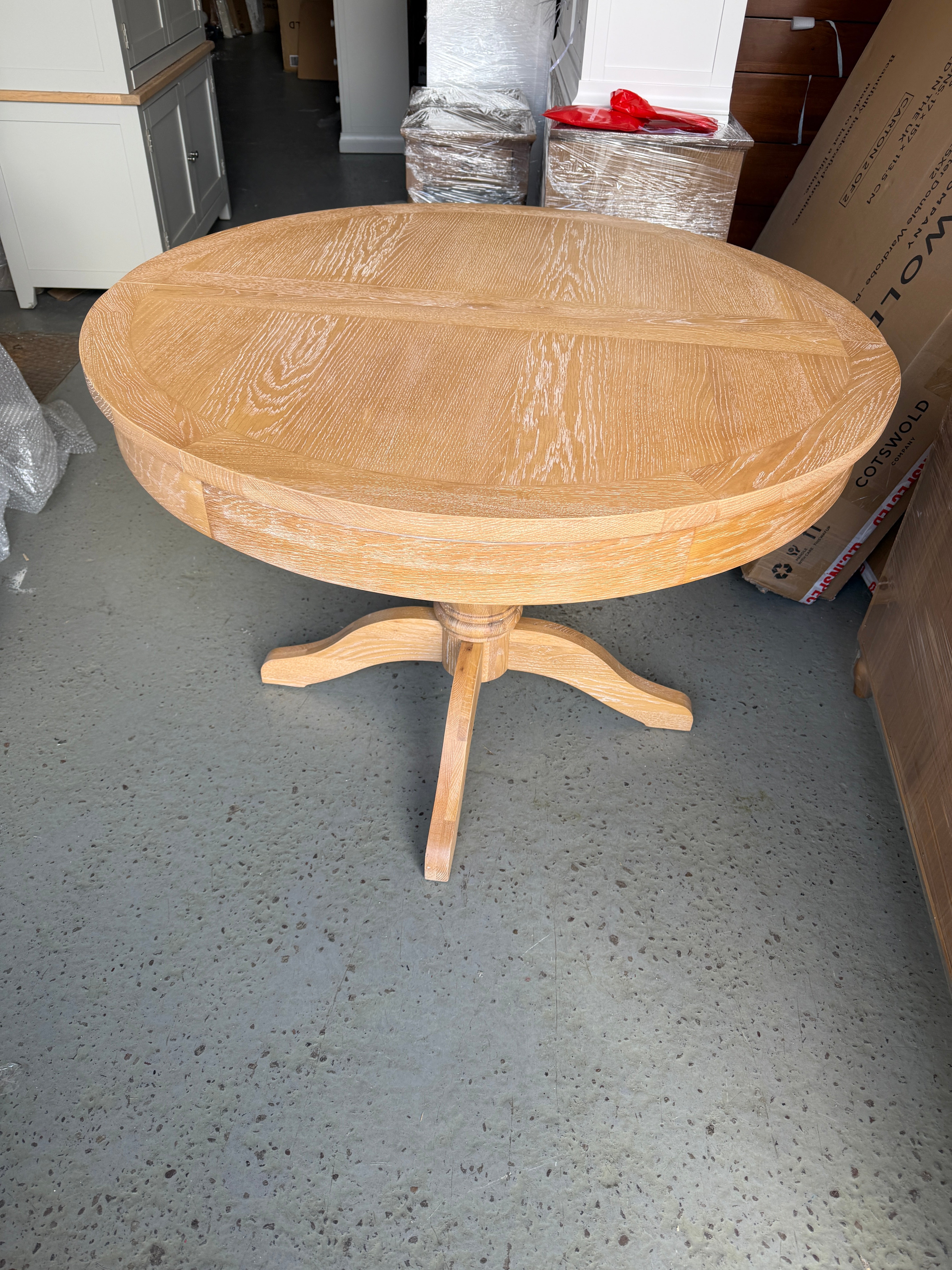 INGLESHAM WHITEWASH OAK Round Ext Dining Table Quality Furniture Clearance Ltd