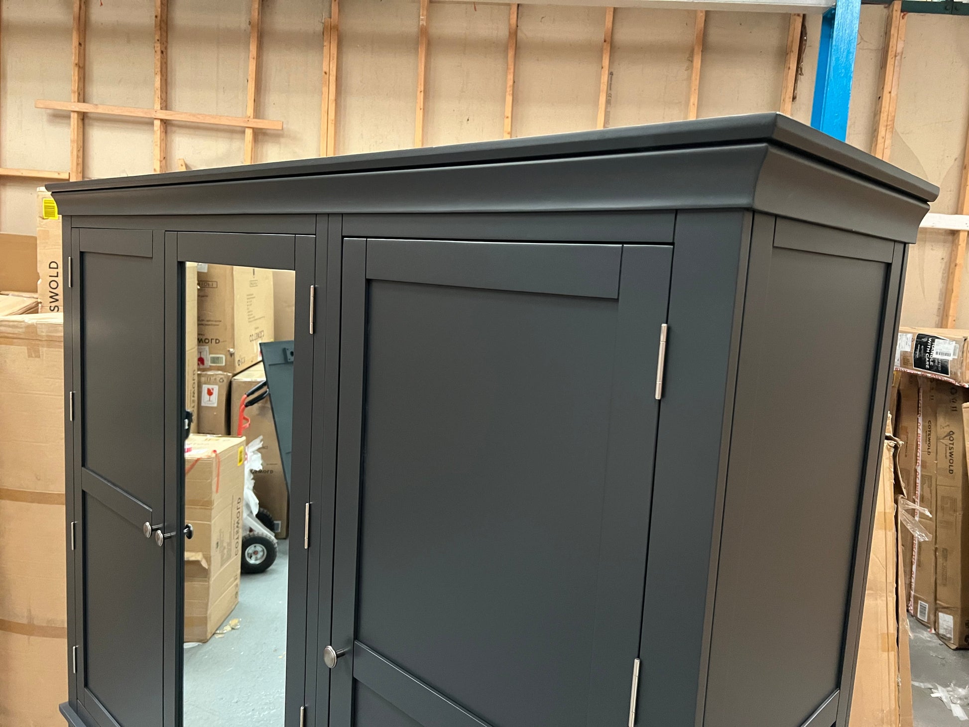 CHANTILLY DUSKY BLACK Grand Triple Wardrobe Quality Furniture Clearance Ltd