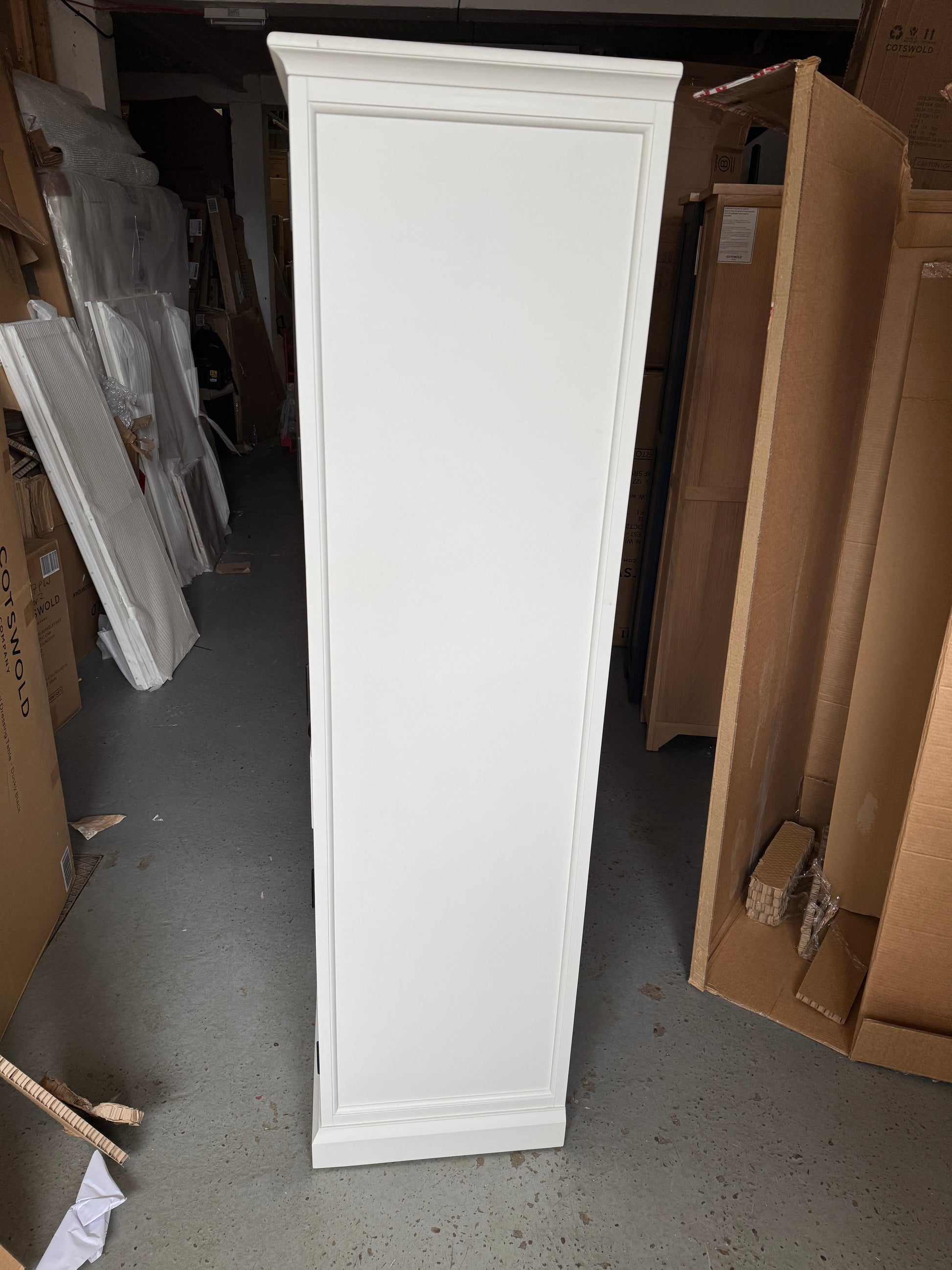 STOW WARM WHITE
Narrow Single Larder Quality Furniture Clearance Ltd