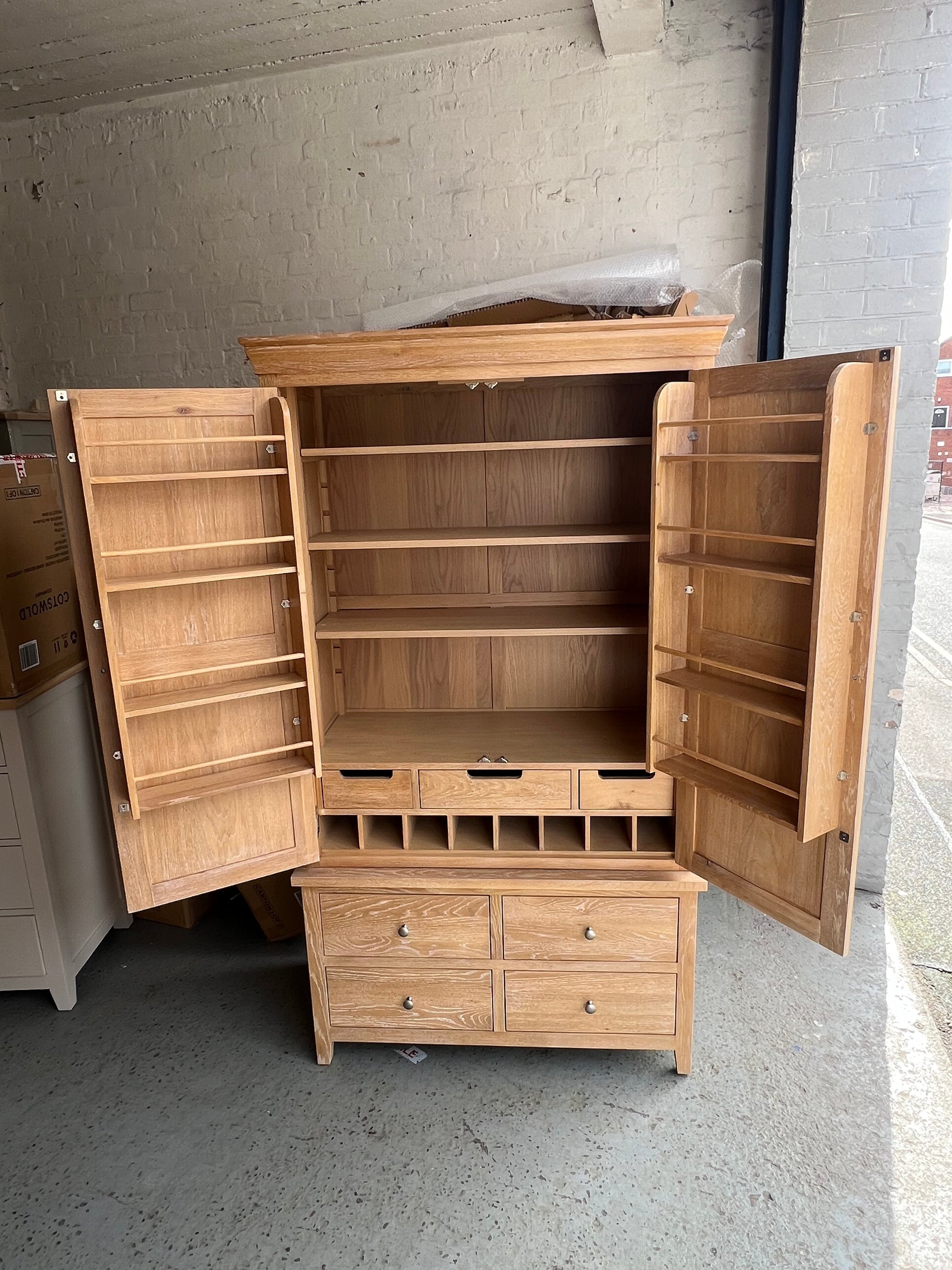 INGLESHAM WHITEWASH OAK Double Larder Quality Furniture Clearance Ltd
