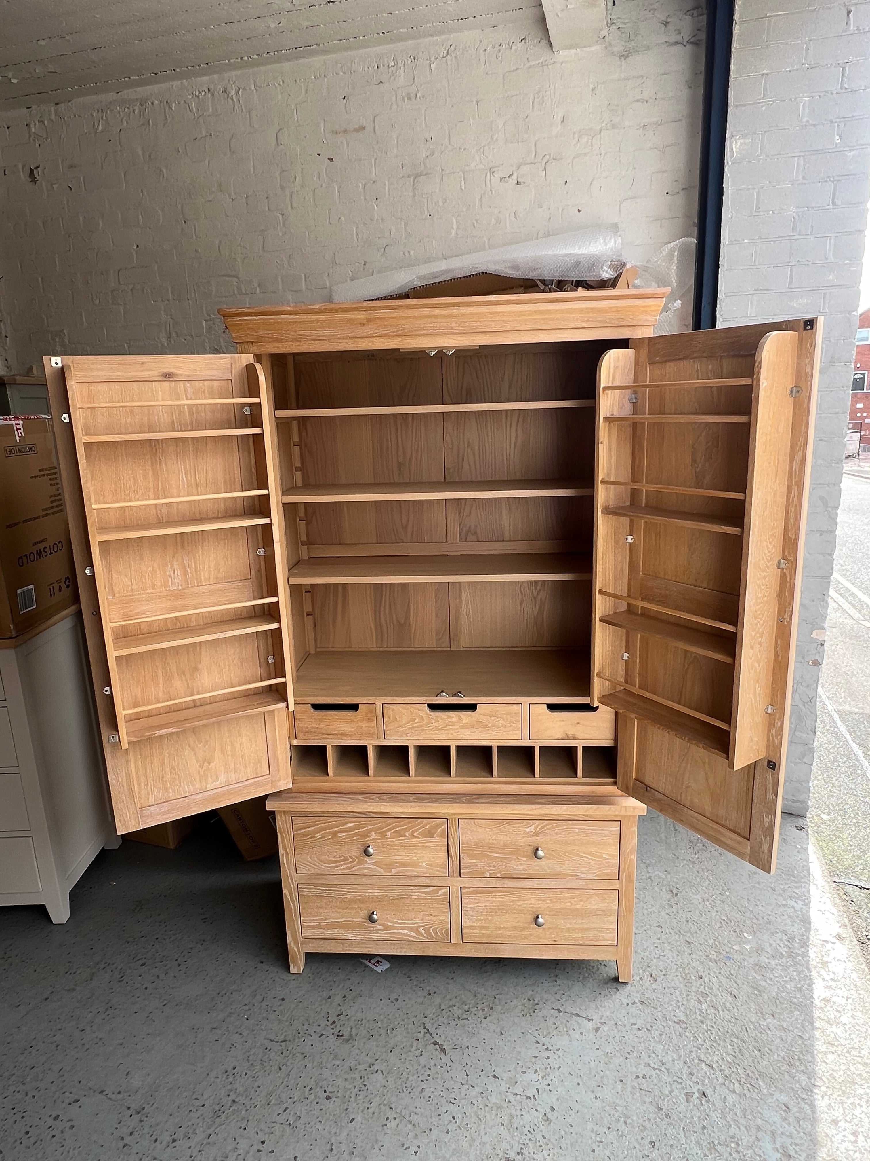 INGLESHAM WHITEWASH OAK Double Larder Quality Furniture Clearance Ltd