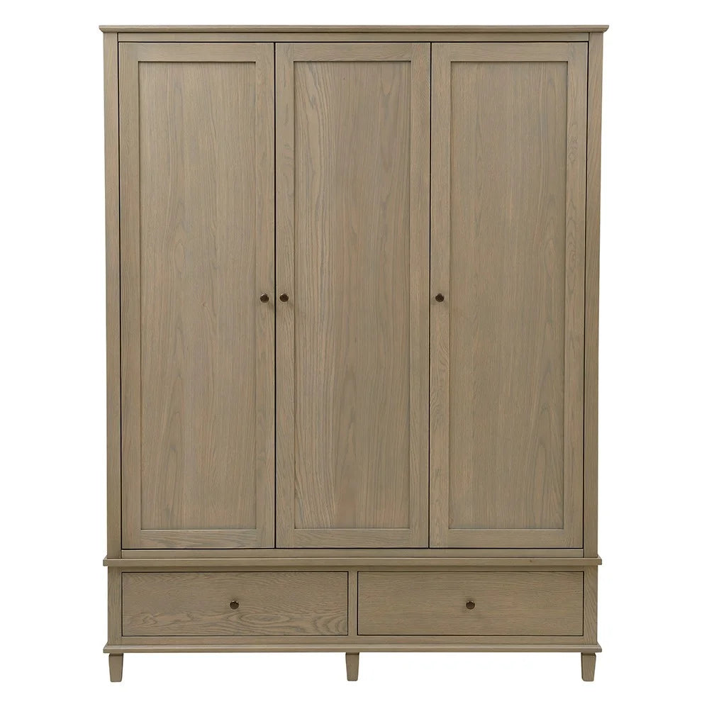 BIBURY SMOKED OAK
Triple Wardrobe Quality Furniture Clearance Ltd