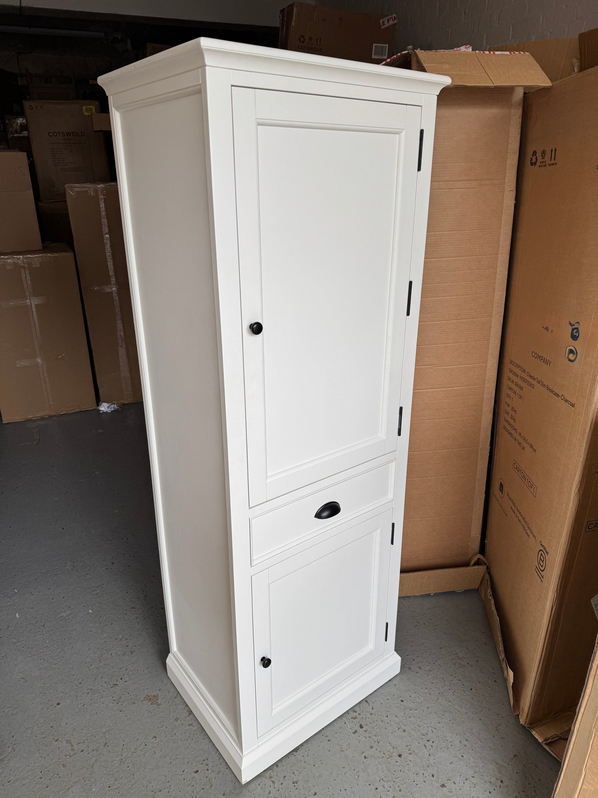 STOW WARM WHITE
Narrow Single Larder Quality Furniture Clearance Ltd