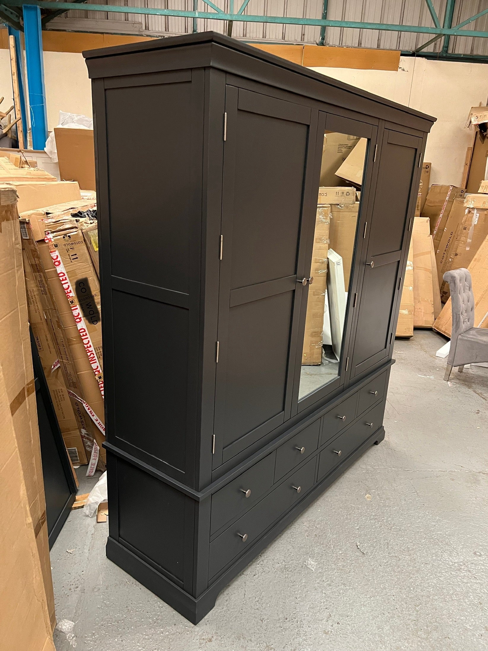 CHANTILLY DUSKY BLACK Grand Triple Wardrobe Quality Furniture Clearance Ltd