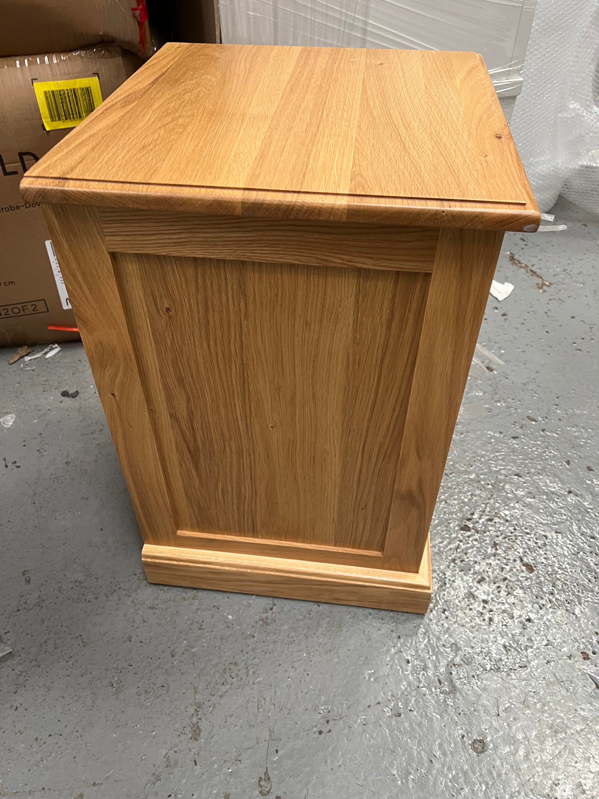 Set of 2 APPLEBY LIGHT OAK 3 Drawer Bedside Tables Quality Furniture Clearance Ltd