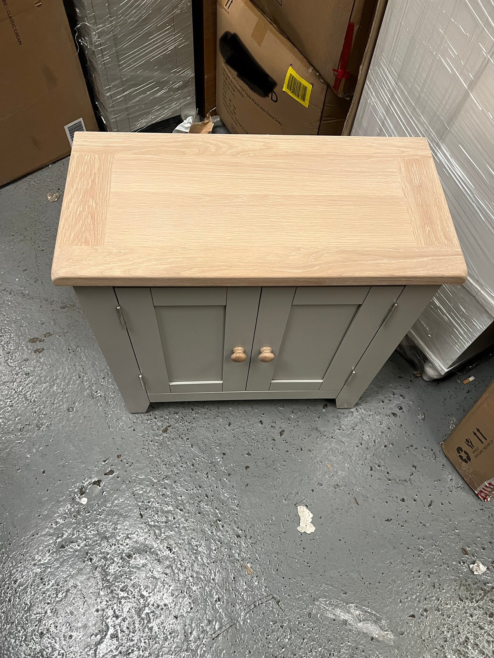 CHESTER DOVE GREY
Small Cupboard Quality Furniture Clearance Ltd