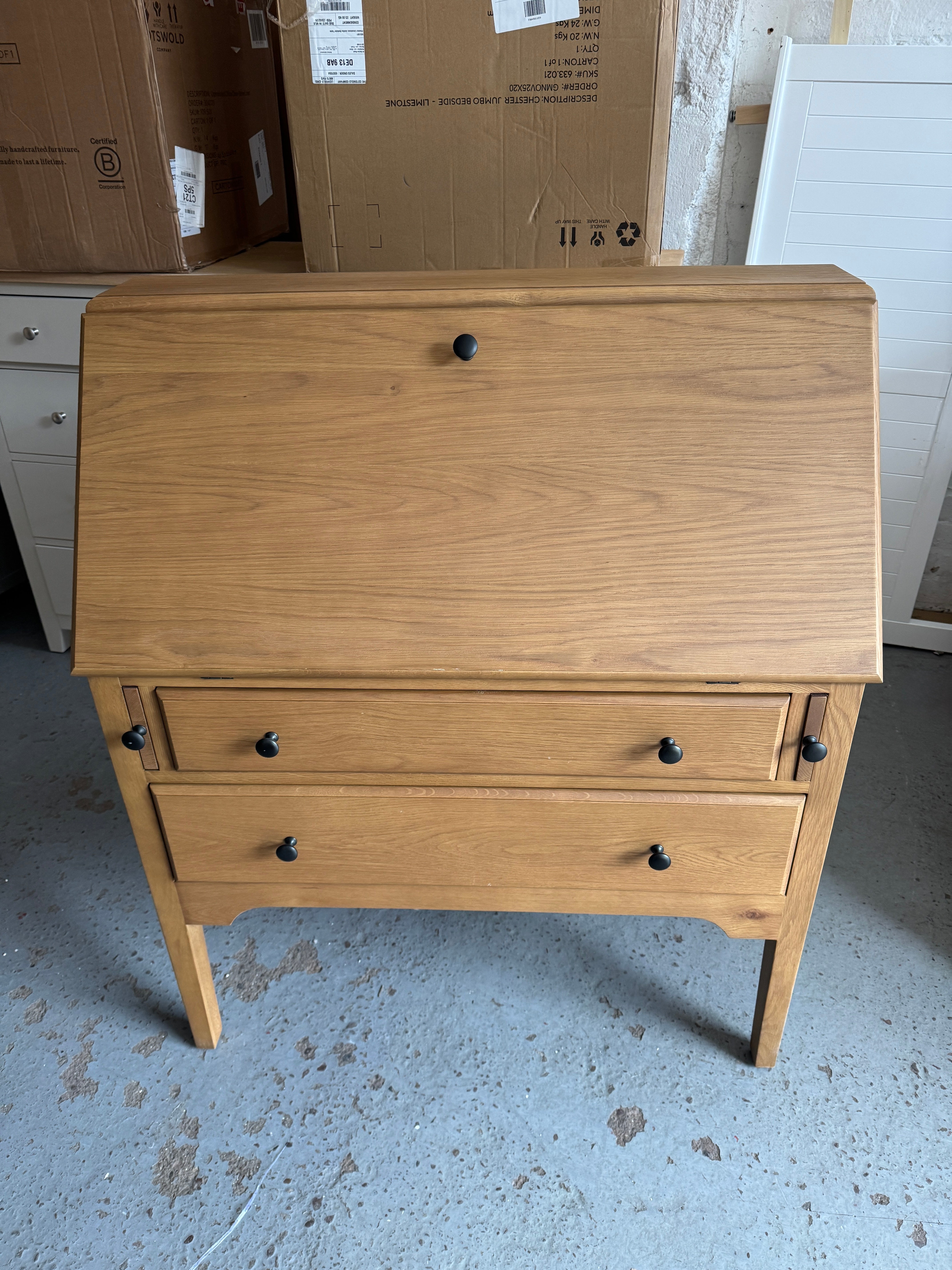 ELKSTONE MELLOW OAK
Bureau Quality Furniture Clearance Ltd