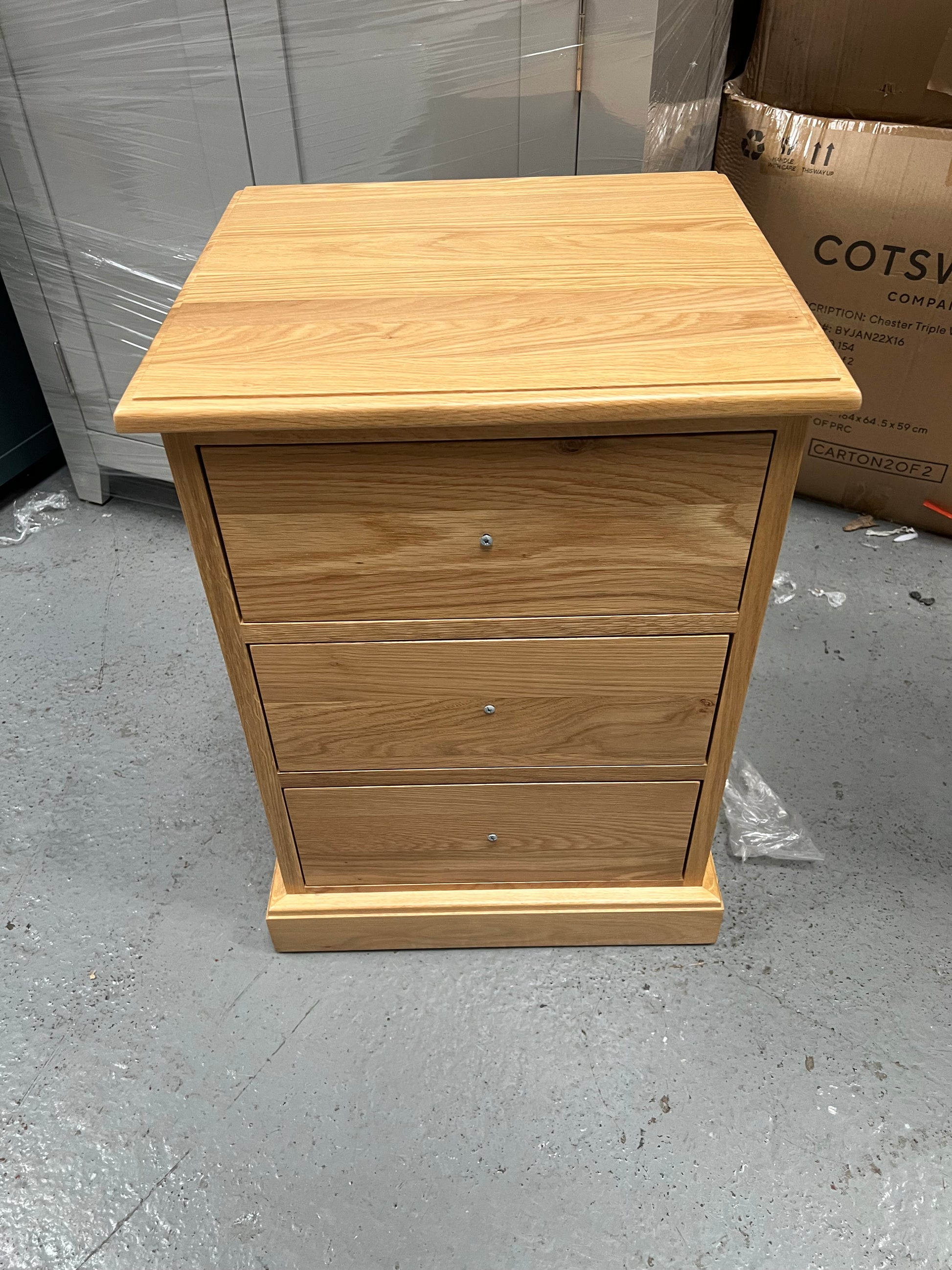 Set of 2 APPLEBY LIGHT OAK 3 Drawer Bedside Tables Quality Furniture Clearance Ltd