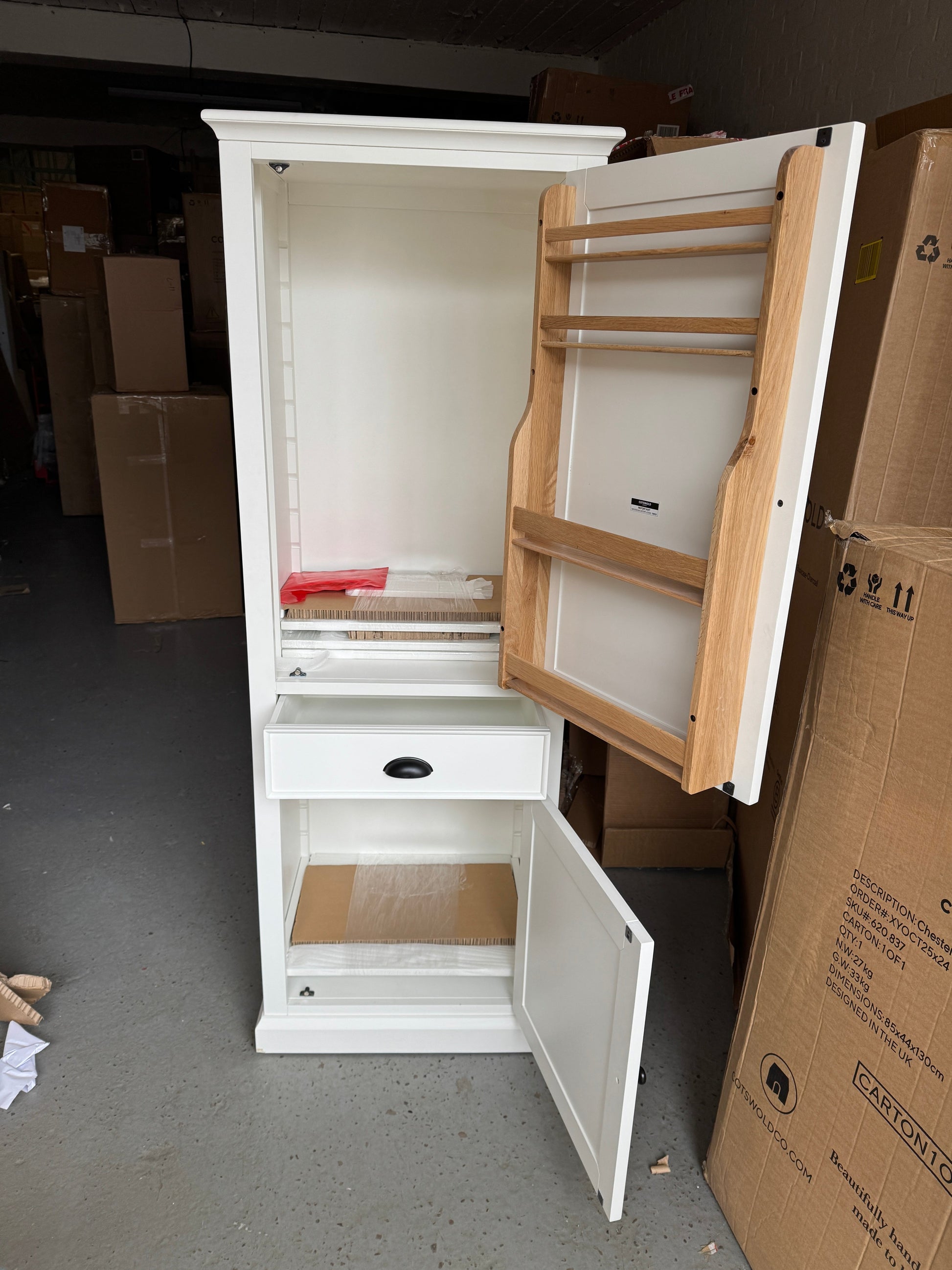 STOW WARM WHITE
Narrow Single Larder Quality Furniture Clearance Ltd