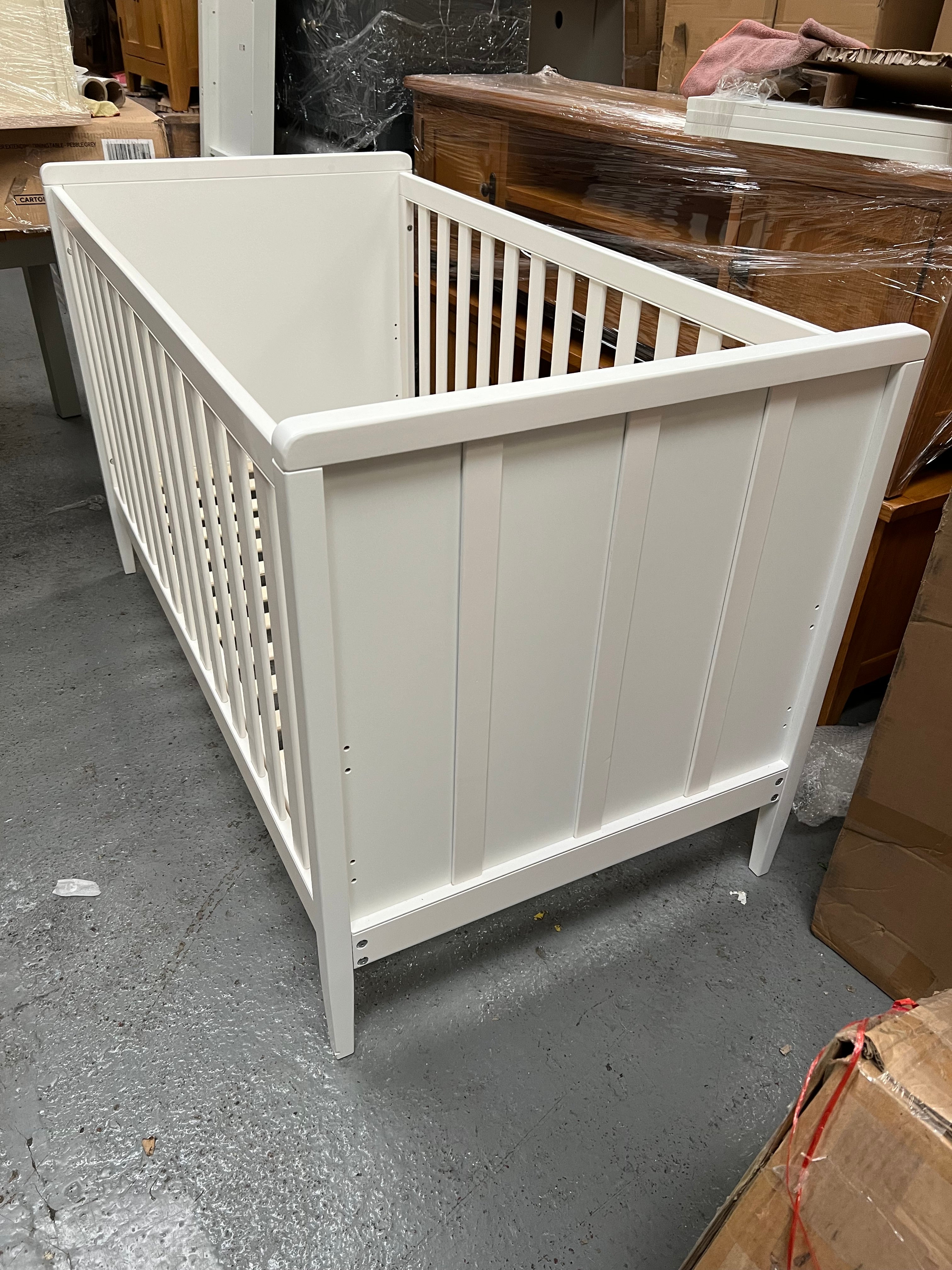 PENSHAM PURE WHITE
Classic Cot Bed Quality Furniture Clearance Ltd