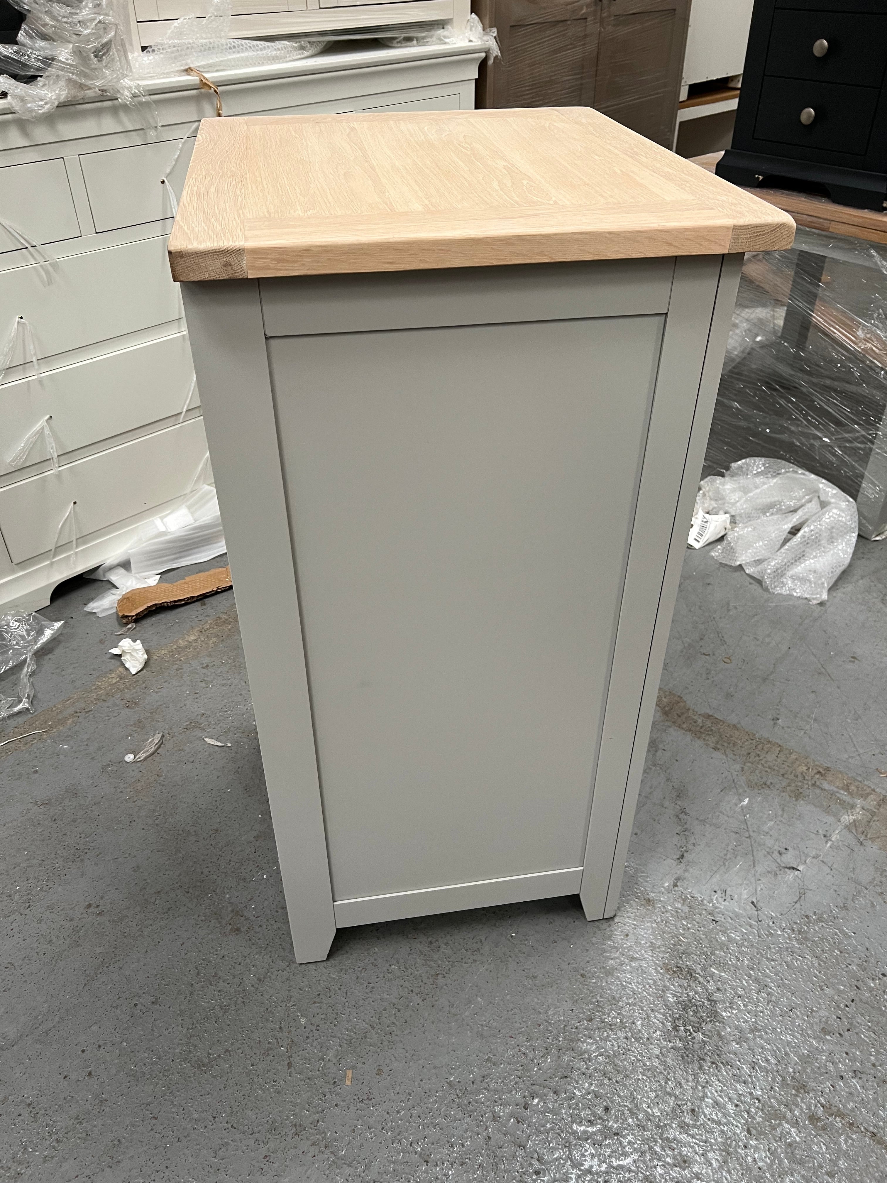 CHESTER DOVE GREY
3 Drawer Filing Cabinet Quality Furniture Clearance Ltd