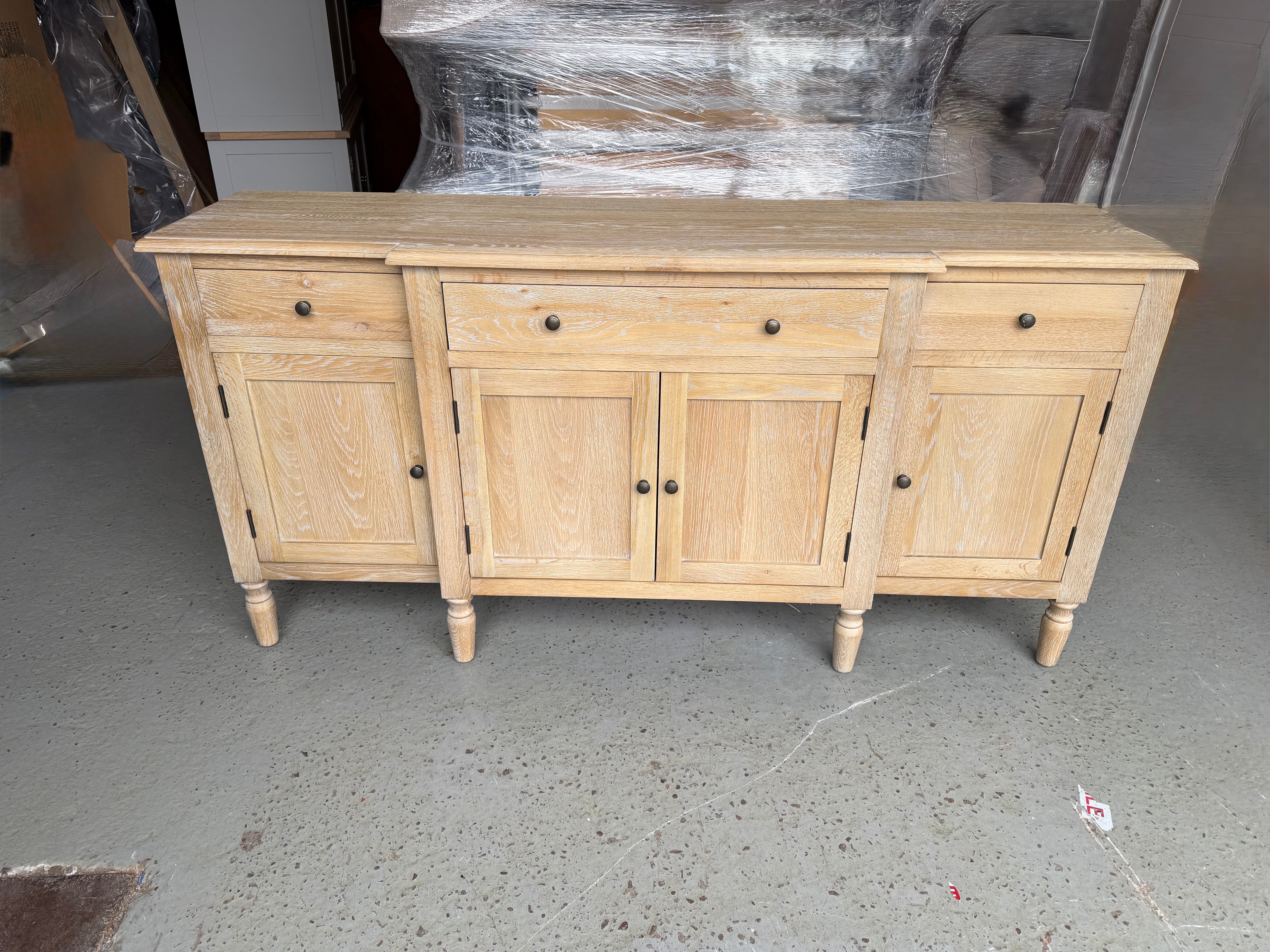 CAMILLE LIMEWASH OAK
Extra Large Sideboard Quality Furniture Clearance Ltd