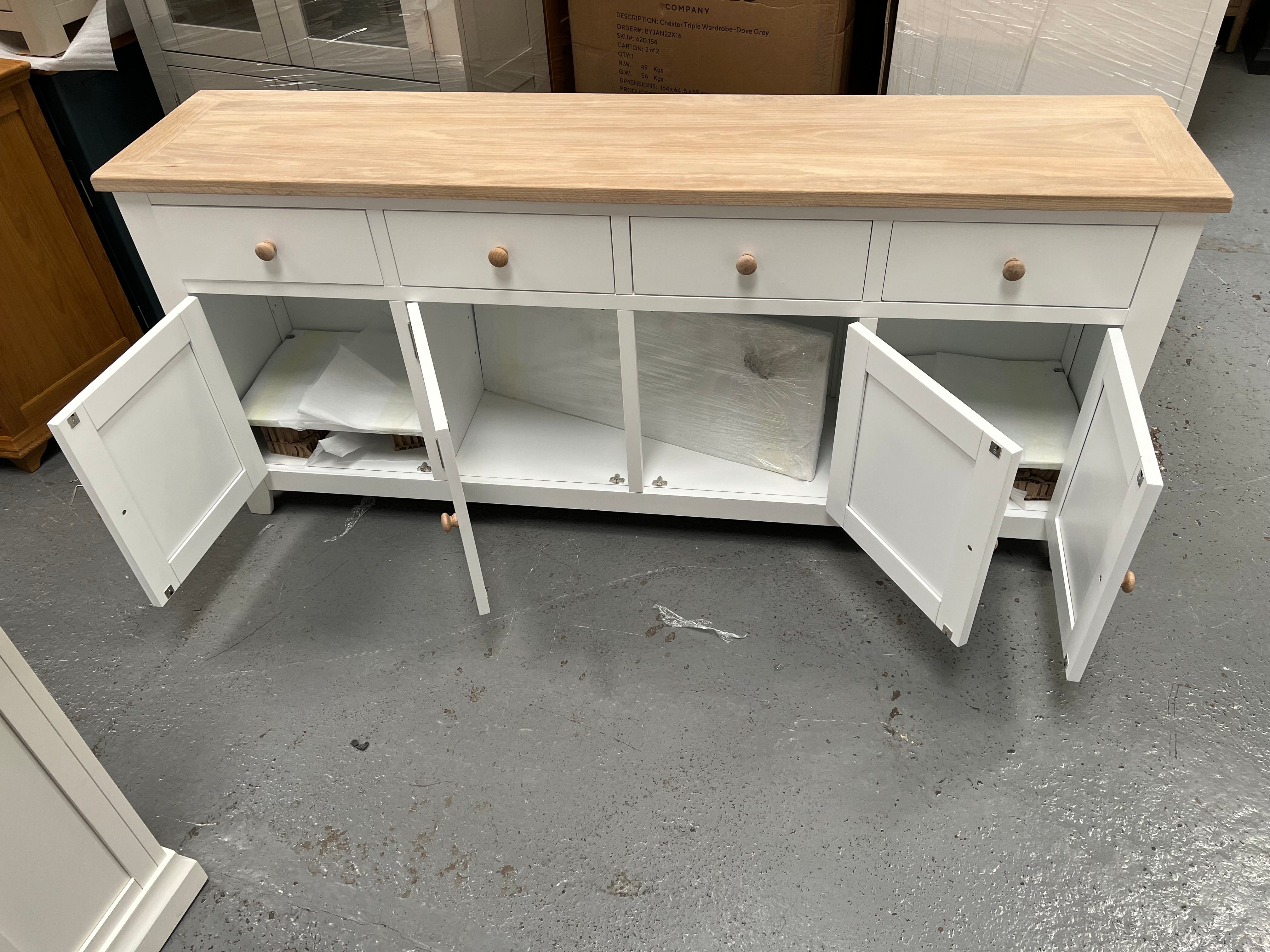 CHESTER PURE WHITE
Extra Large Sideboard Quality Furniture Clearance Ltd