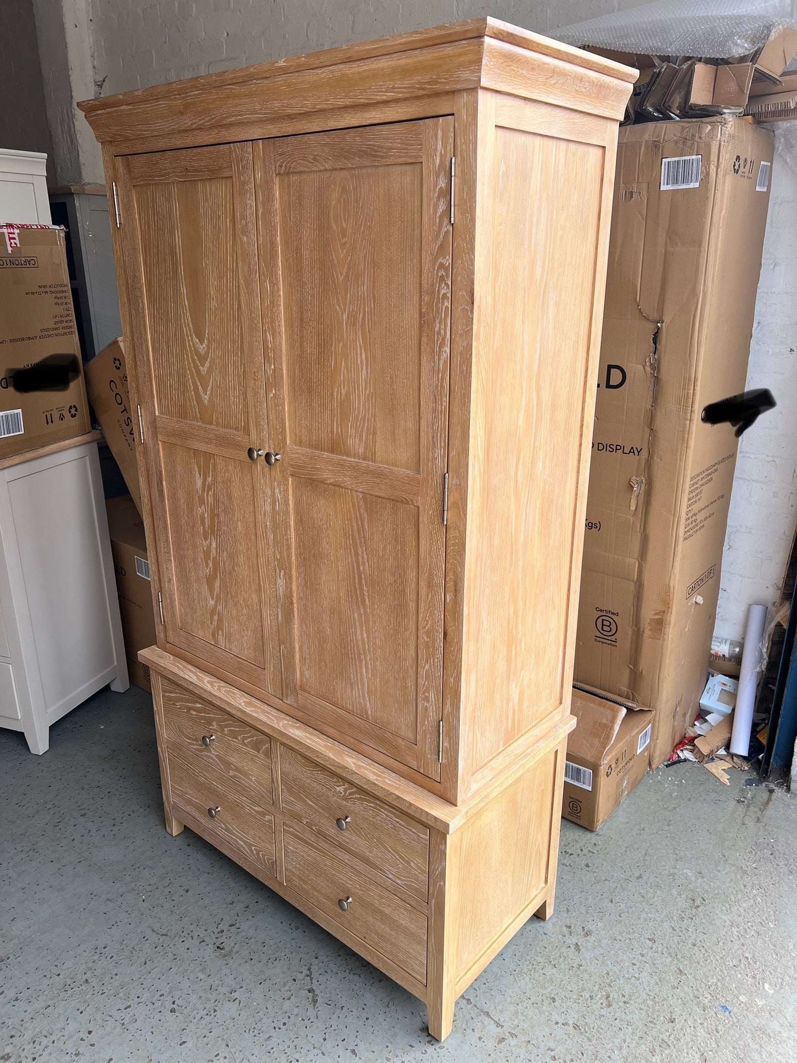 INGLESHAM WHITEWASH OAK Double Larder Quality Furniture Clearance Ltd