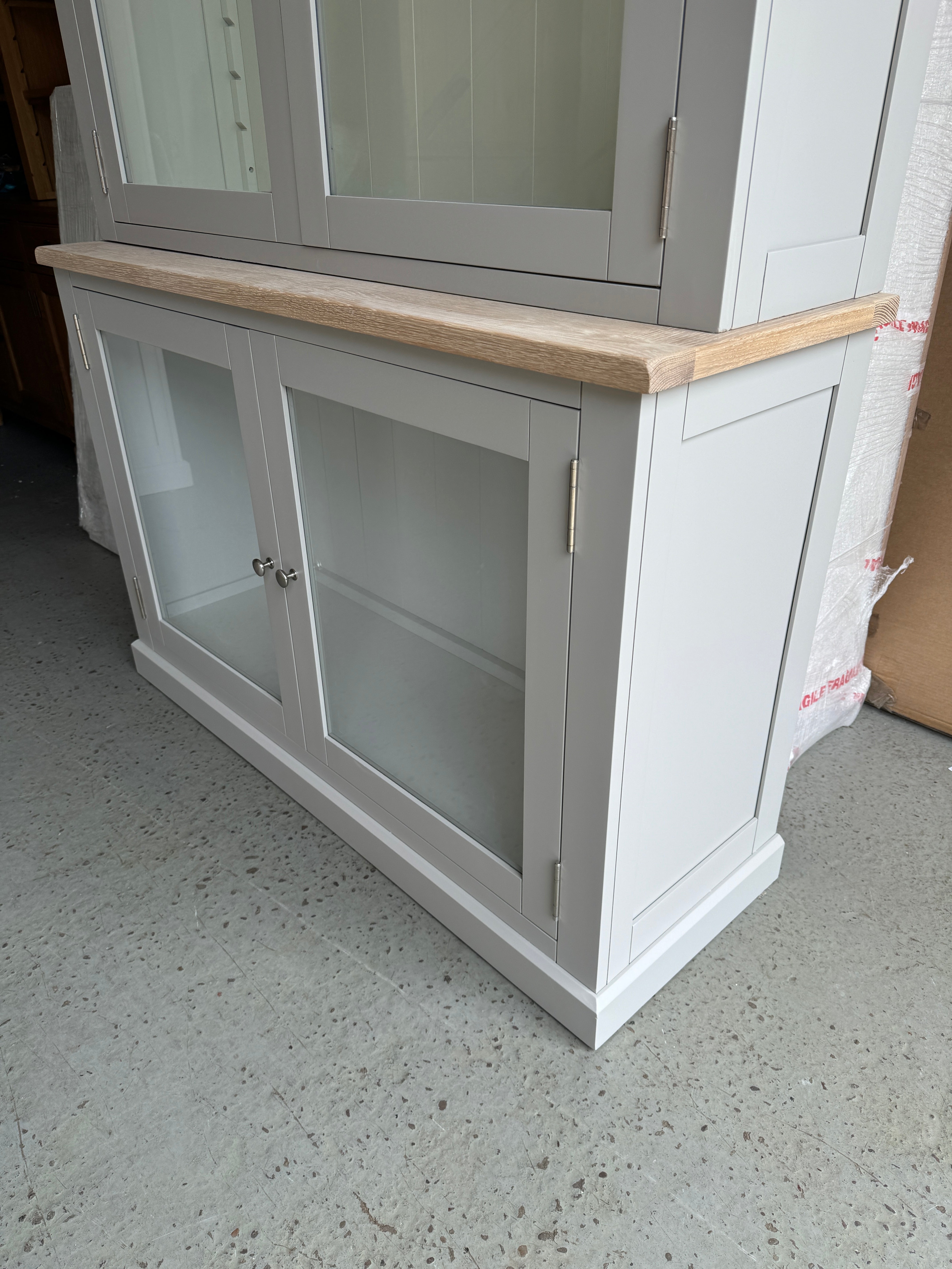 CHESTER DOVE GREY
Large Glazed Dresser Quality Furniture Clearance Ltd