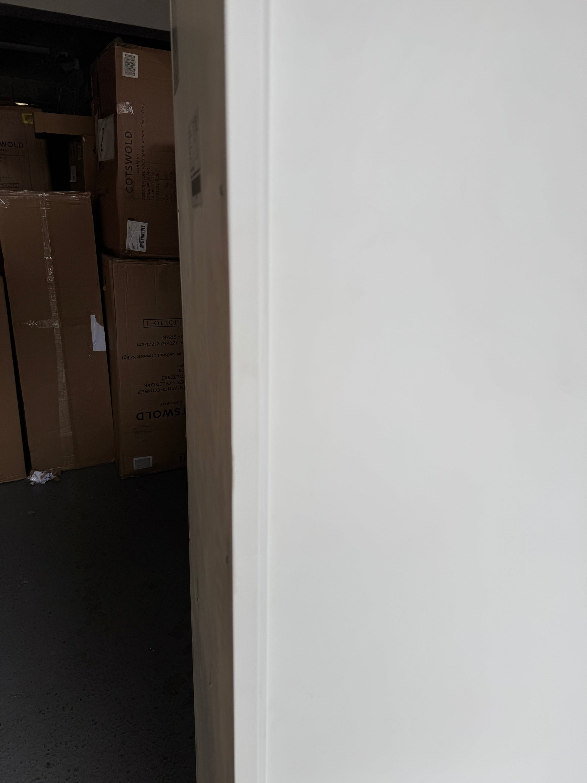 STOW WARM WHITE
Narrow Single Larder Quality Furniture Clearance Ltd