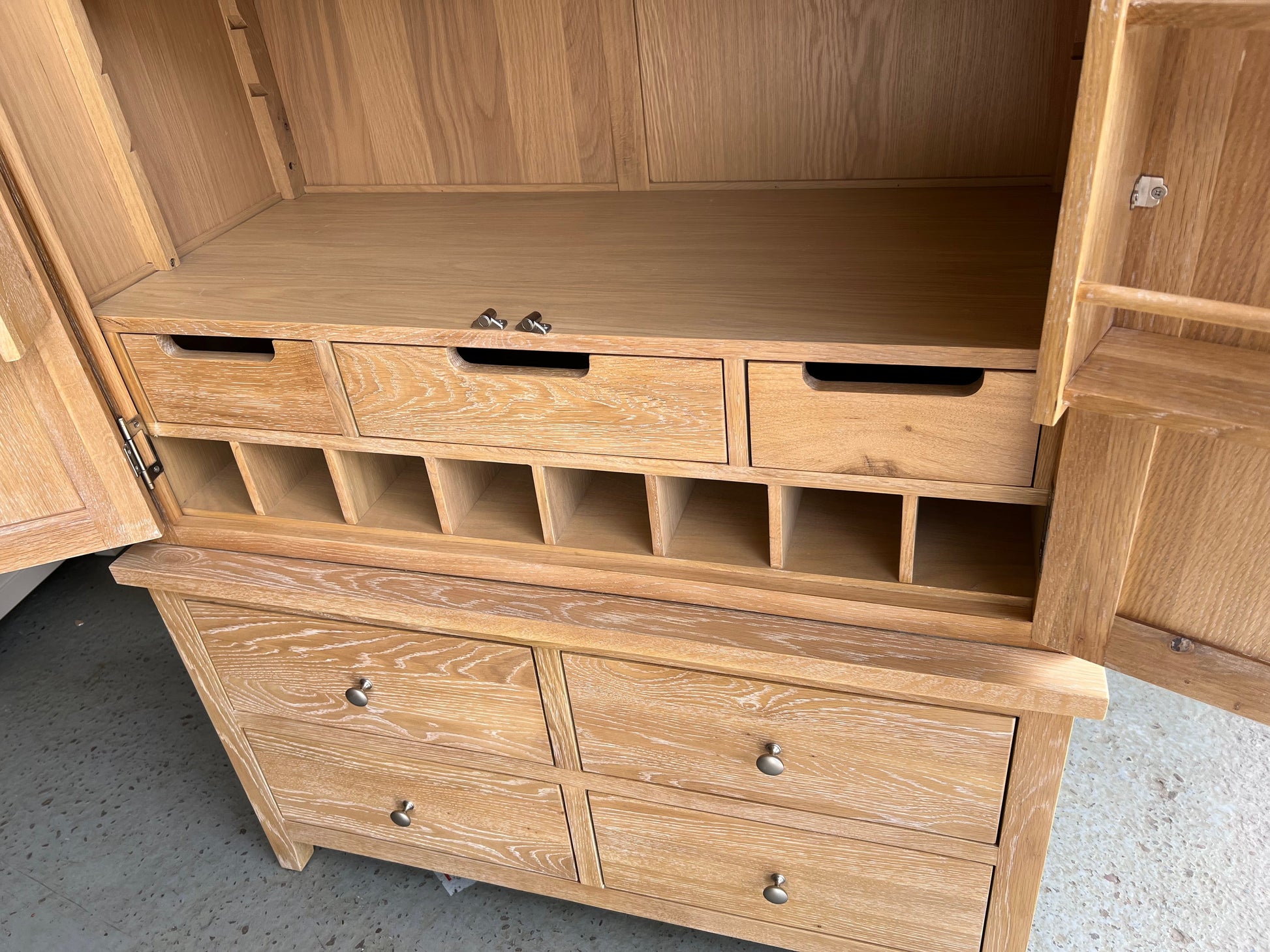 INGLESHAM WHITEWASH OAK Double Larder Quality Furniture Clearance Ltd