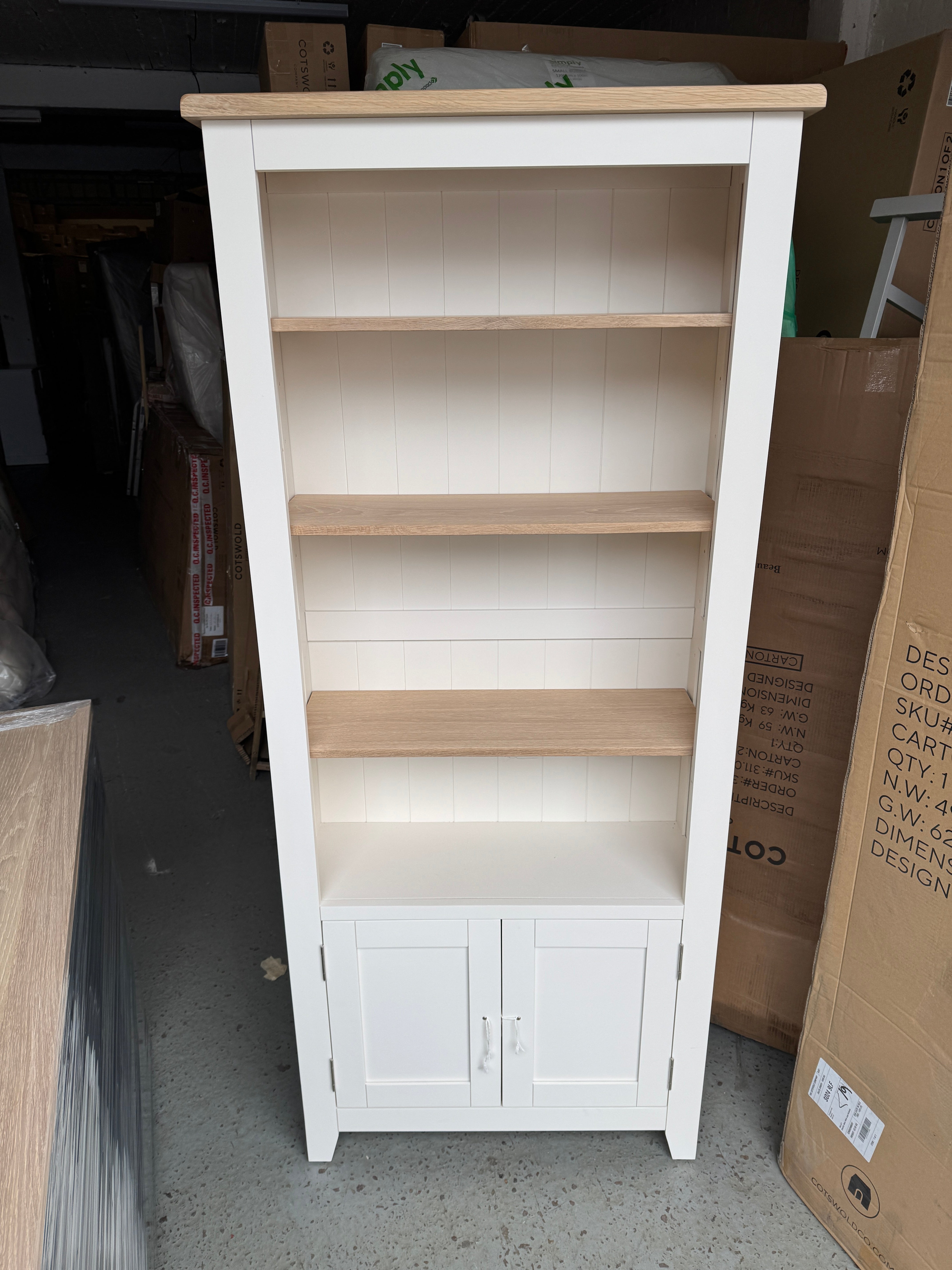 CHESTER CLASSIC CREAM
Alcove Display Cabinet Quality Furniture Clearance Ltd