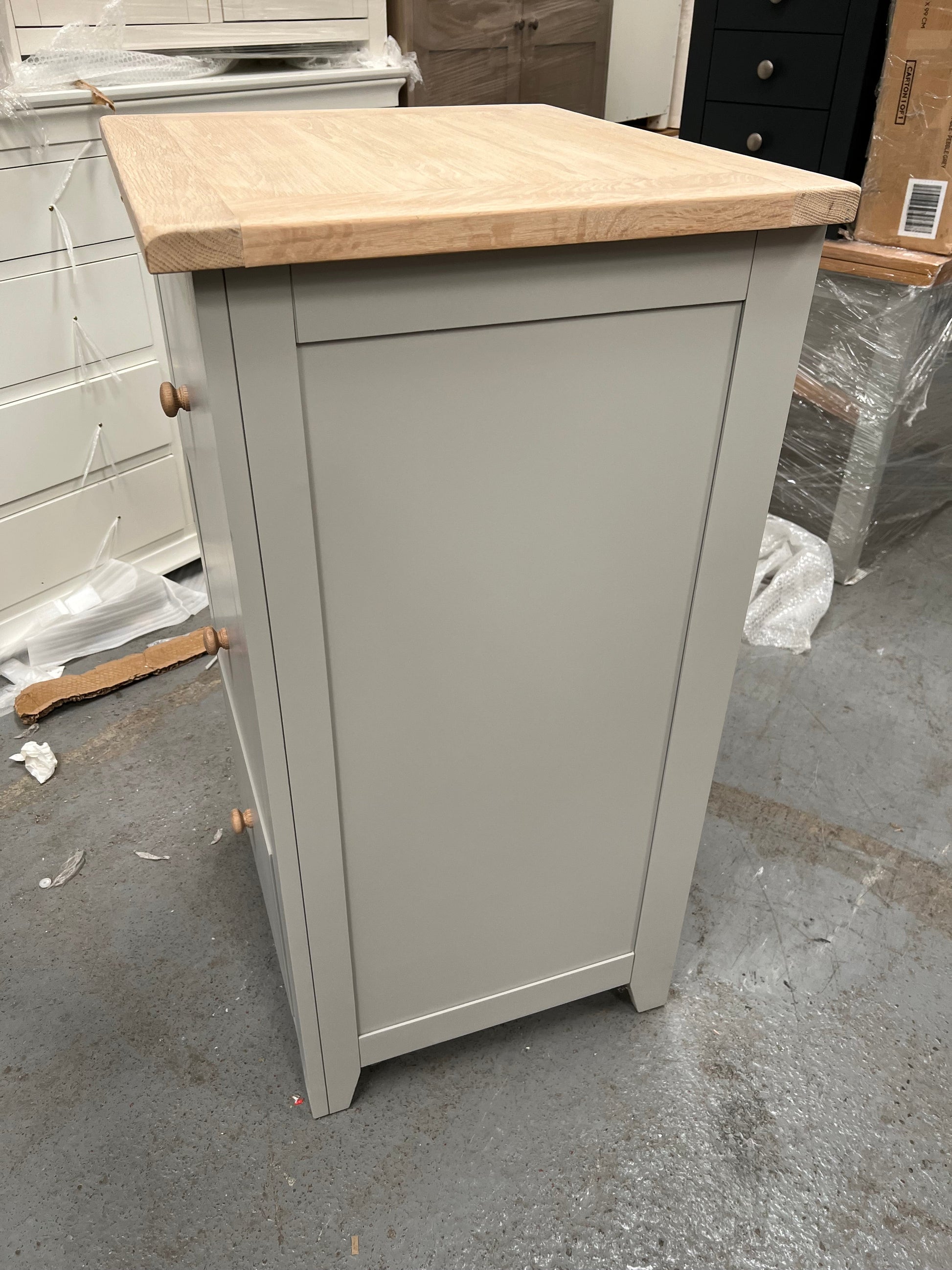 CHESTER DOVE GREY
3 Drawer Filing Cabinet Quality Furniture Clearance Ltd