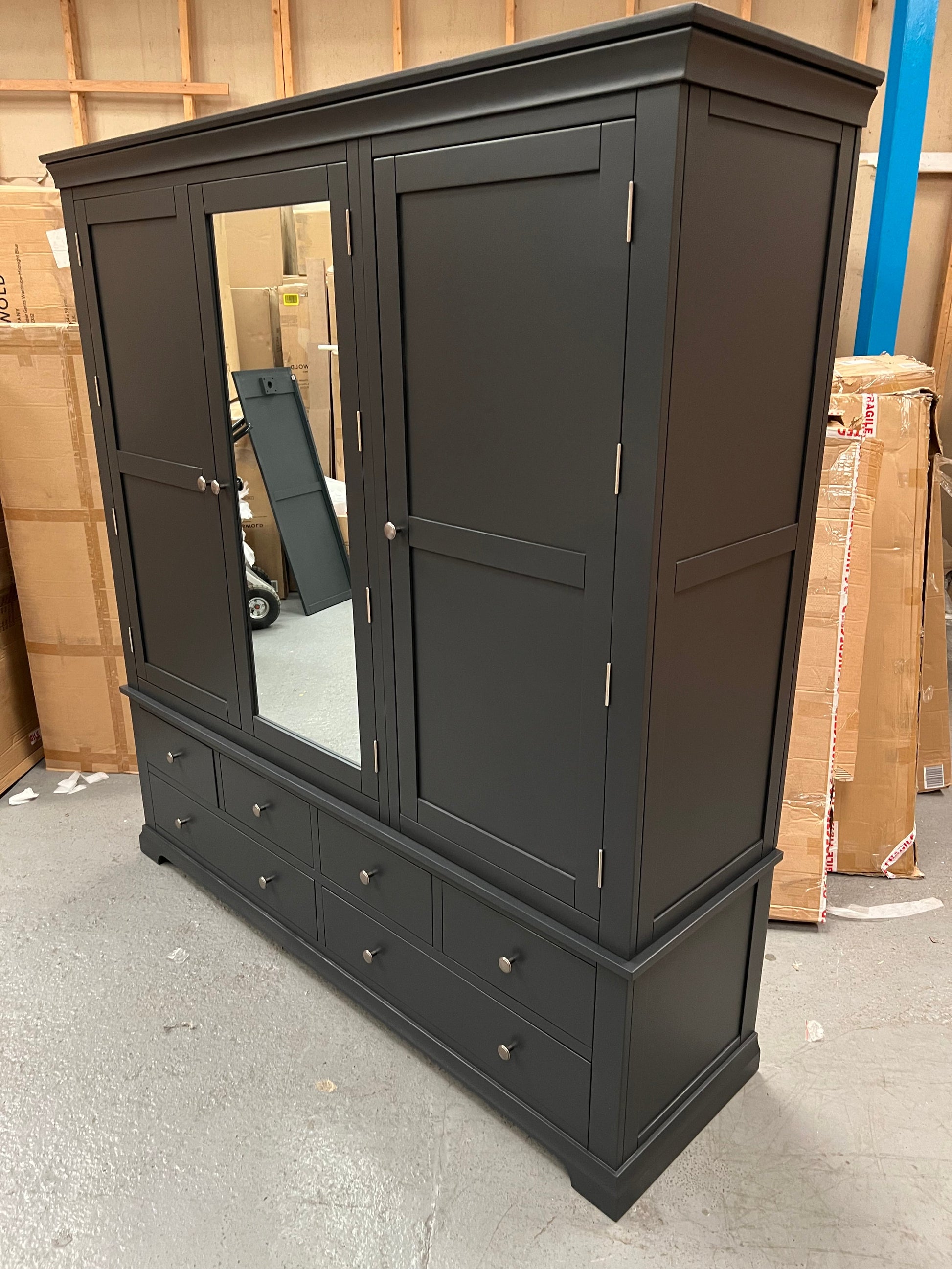 CHANTILLY DUSKY BLACK Grand Triple Wardrobe Quality Furniture Clearance Ltd