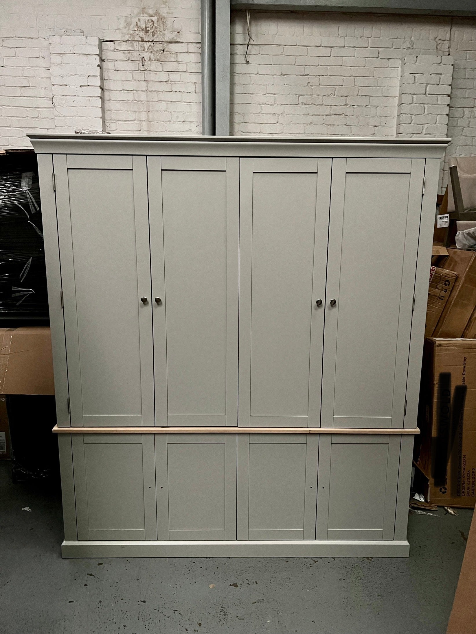 CHESTER DOVE GREY
Hideaway Media Unit Quality Furniture Clearance Ltd